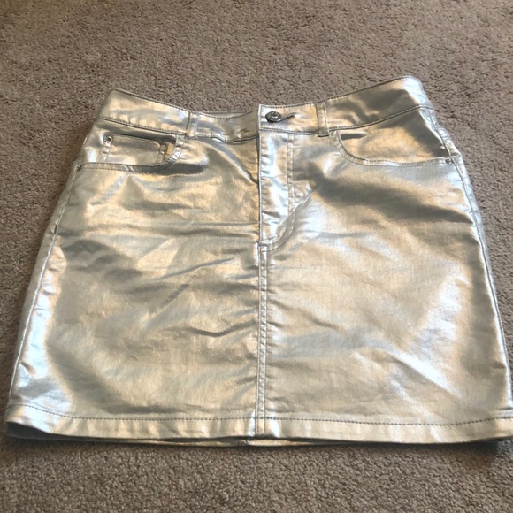 SILVER MINI SKIRT - Picture 2 of 2